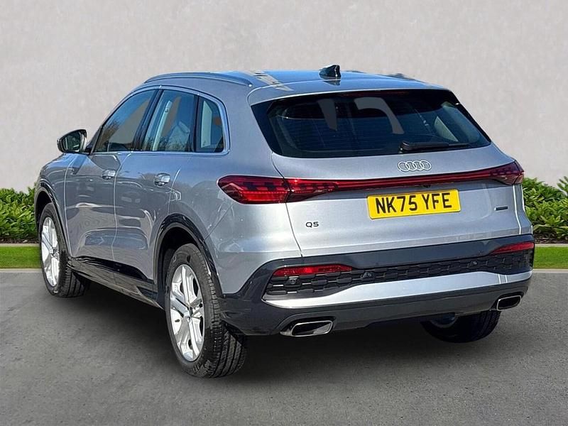 Used Audi Q5 Sport 268 HP (197 kW) 2025 Silver SUV