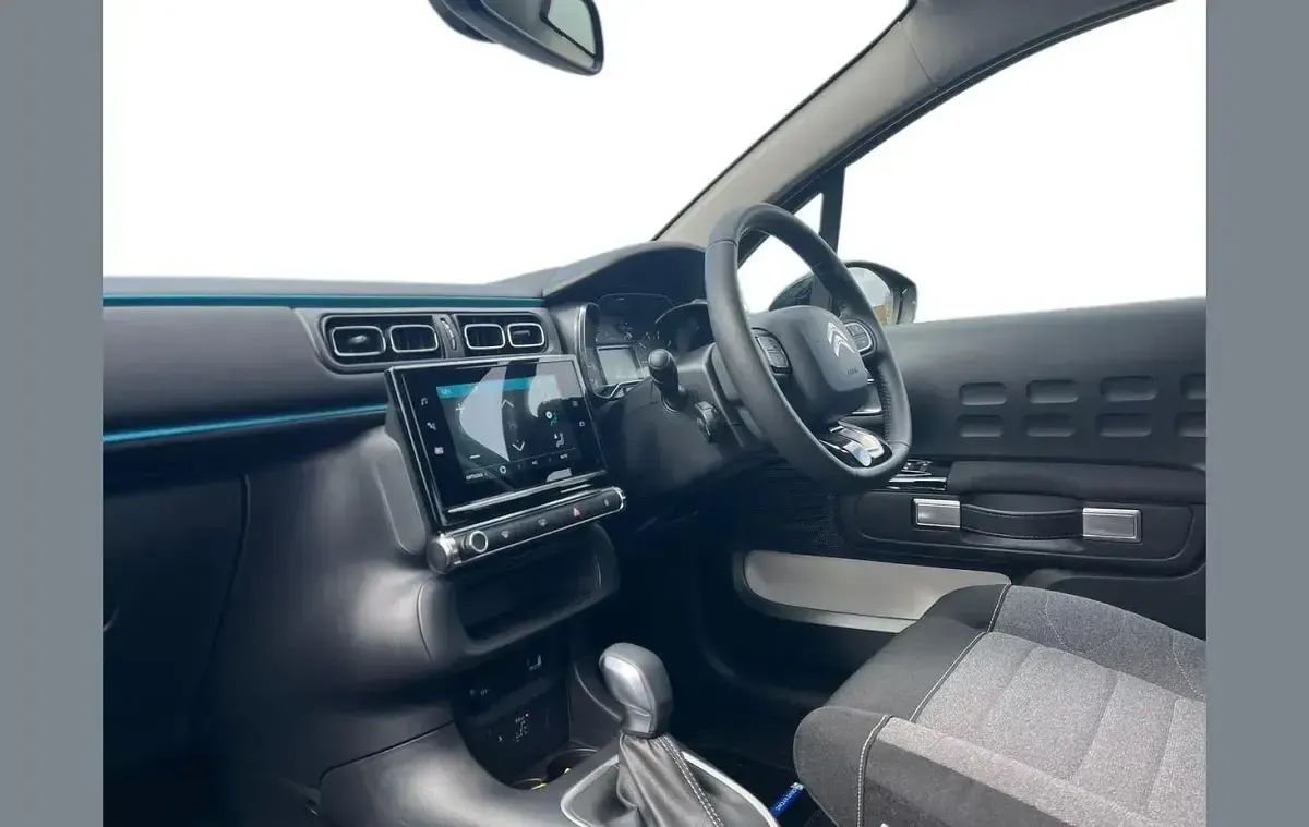 Usado Citroën C3 PureTech 139 HP (102 kW) 2023 Vermelho Citadino