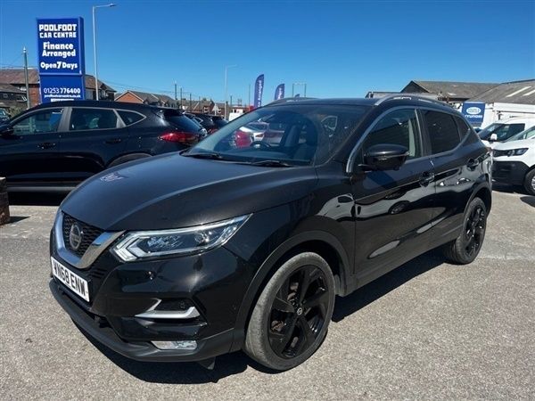 Black Used 2018 Nissan Qashqai S SUV | £12,568 (A bit pricey) - Image 1/2