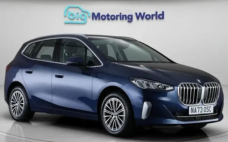 Second-hand BMW 225 Luxury Line 245 CP (180 kW) 2026 Break