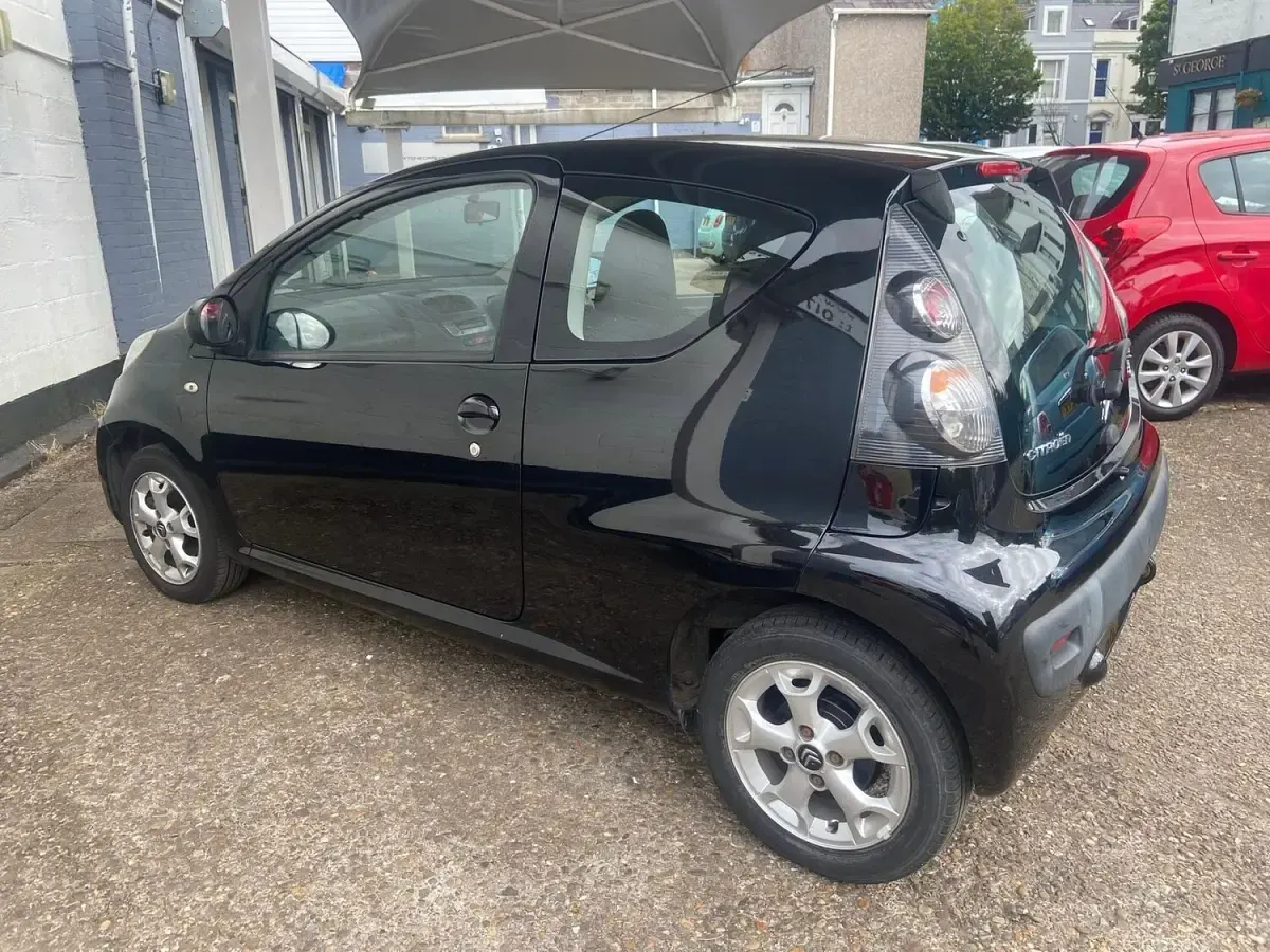 Used Citroën C1 68 HP (50 kW) 2013 Black Hatchback