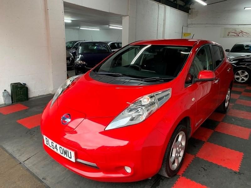 Used Nissan Leaf Acenta 80 kW (109 HP) 2014 Red Hatchback