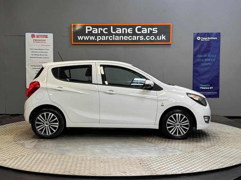Used Vauxhall Viva 75 HP (55 kW) 2016 White Hatchback