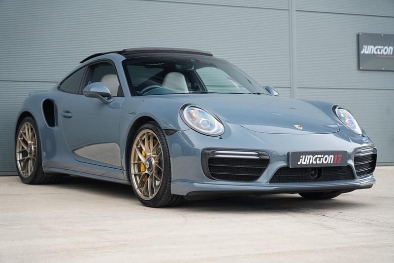 Used Porsche 911 Turbo S 580 HP (426 kW) 2017 Blue Coupe