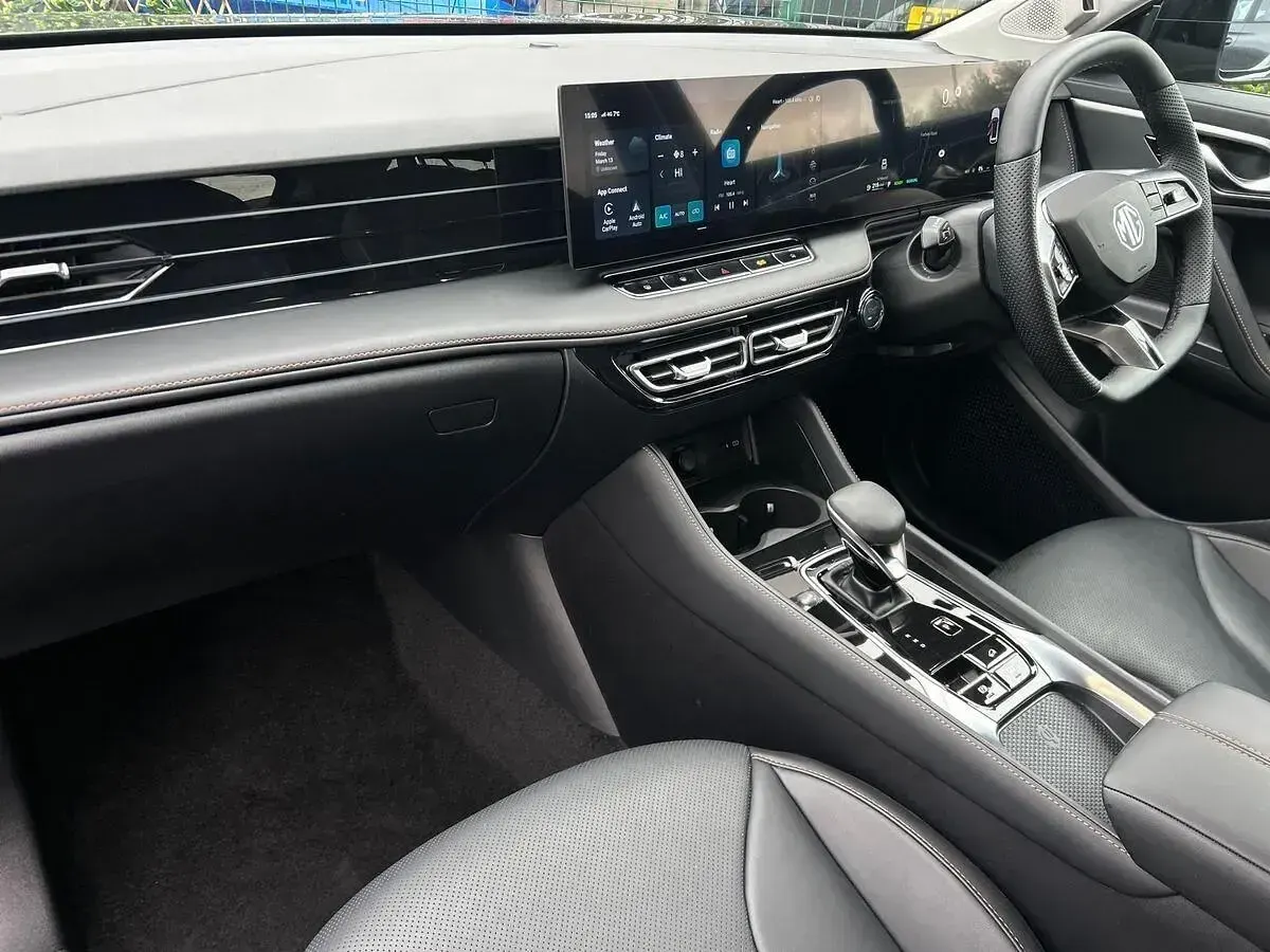 Usado MG HS Trophy 224 HP (164 kW) 2025 Preto SUV