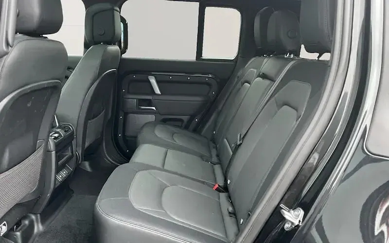 Used Land Rover Defender HSE Dynamic 249 HP (183 kW) 2025 SUV