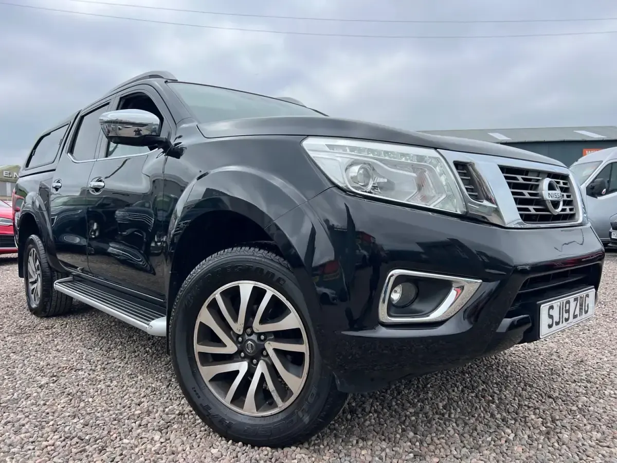 Begagnad Nissan Navara Tekna 190 HK (139 kW) 2019 Svart Pickup