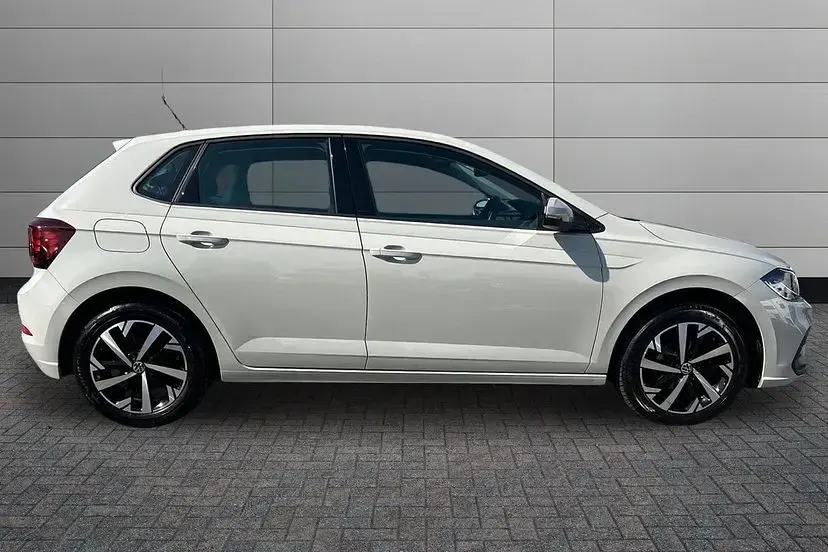Used VW Polo Life 95 HP (69 kW) 2024 Ascot grey Hatchback