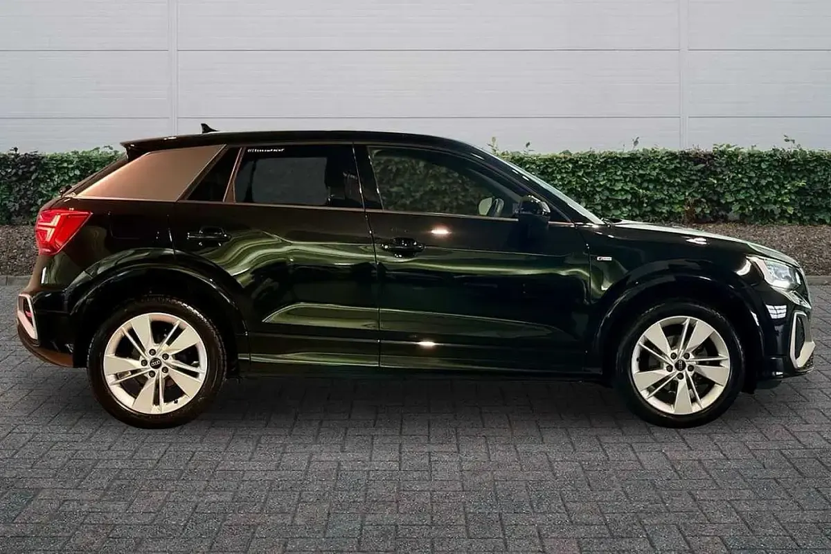 Used Audi Q2 S-Line 147 HP (108 kW) 2024 Black SUV