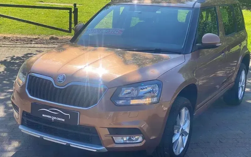 Used Skoda Yeti SE 105 HP (77 kW) 2014 Gold SUV