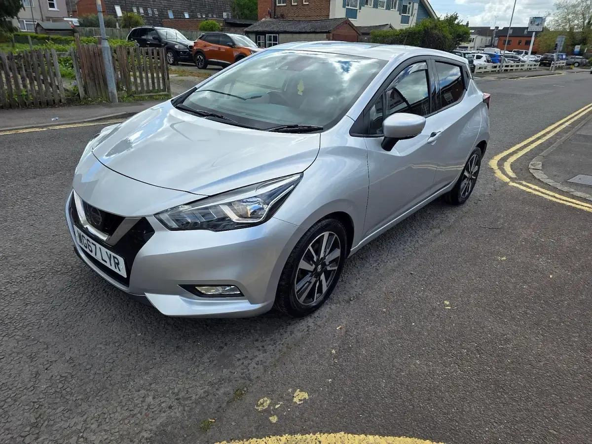 Used Nissan Micra Tekna 90 HP (66 kW) 2017 Silver Hatchback