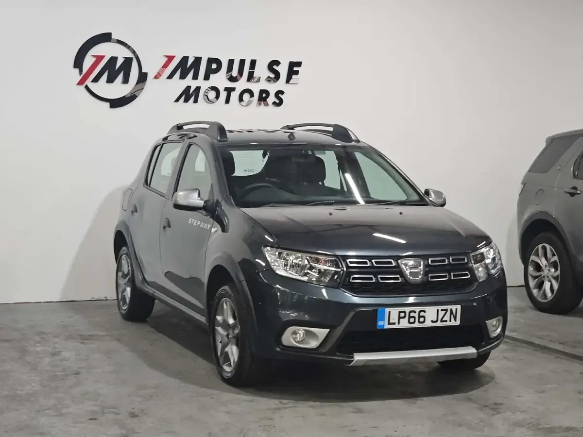 Used Dacia Sandero Stepway Ambiance 90 HP (66 kW) 2017 Grey Hatchback