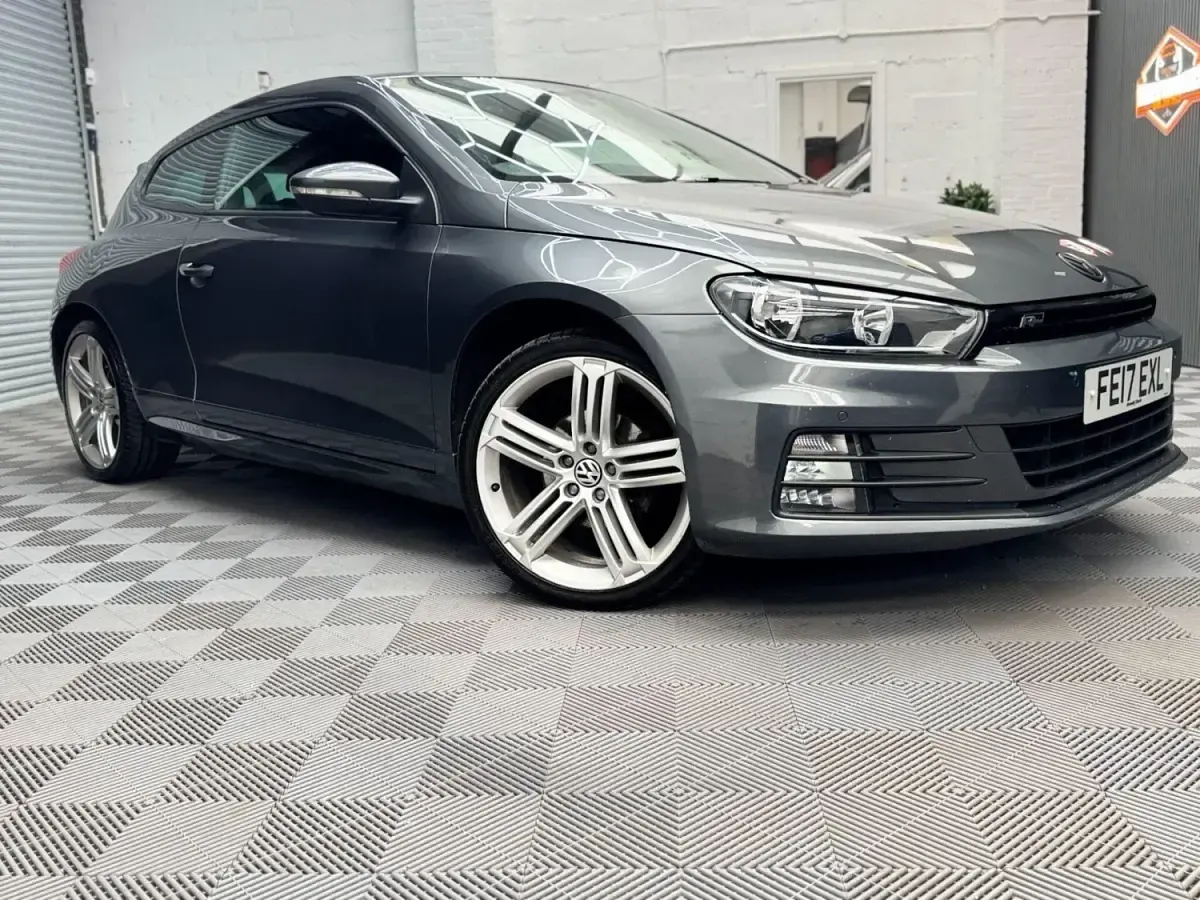 Begagnad VW Scirocco R-line 2017 Grå Sportkupé