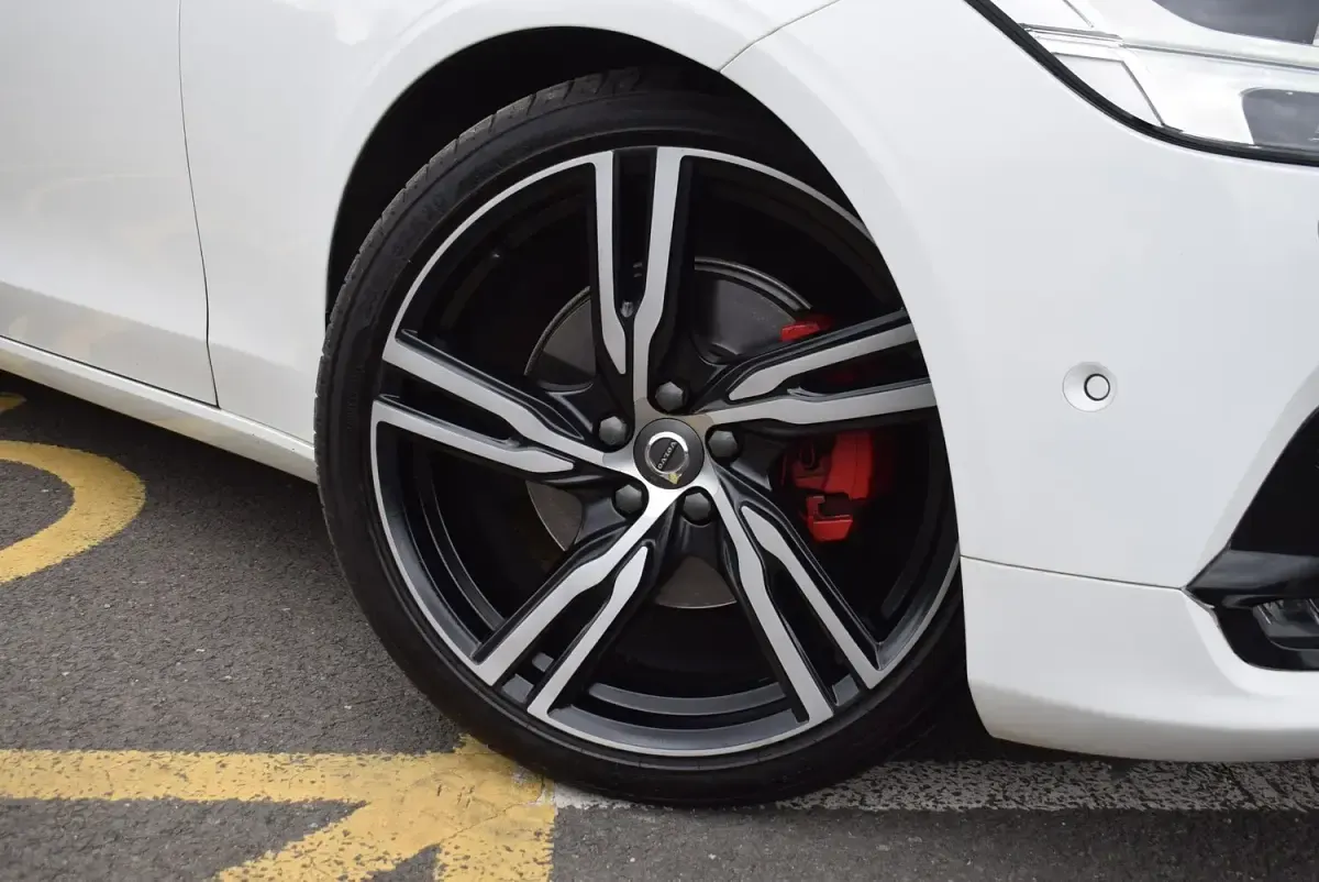 Used Volvo V90 R-Design 2017 White Estate