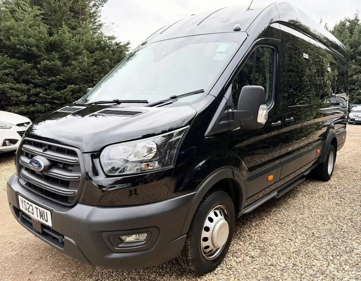 Second-hand Ford Transit Trend 170 CP (125 kW) 2023 Negru