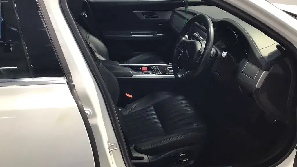 Used Jaguar XF Portfolio 2020 White Estate