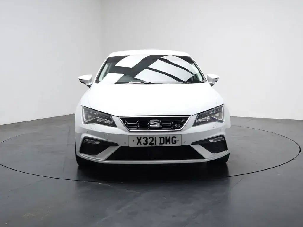 Used Seat Leon FR Sport 190 HP (139 kW) 2018 White Hatchback