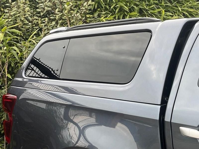 Used Isuzu D-Max 163 HP (119 kW) 2023 Grey Pickup