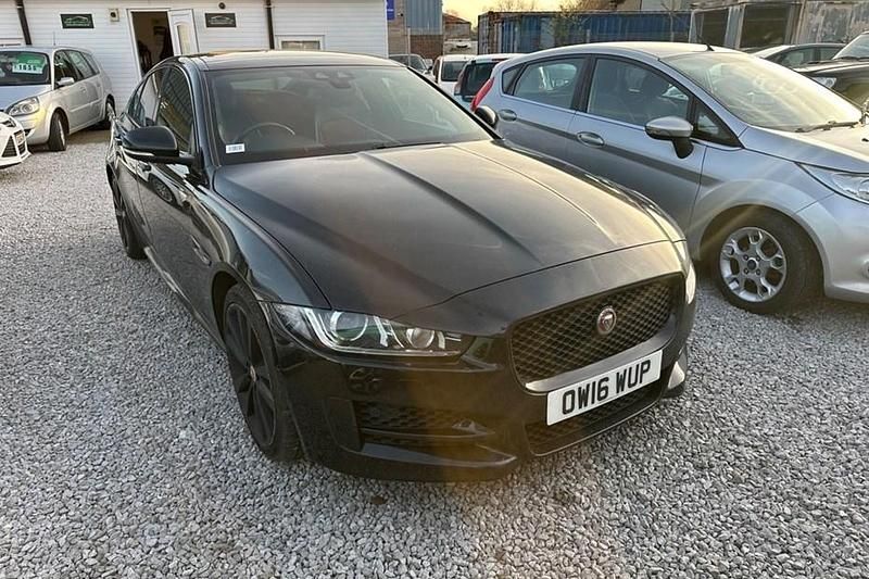 Used Jaguar XE R-Sport 180 HP (132 kW) 2016 Black Sedan