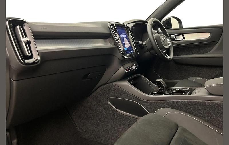 Used Volvo XC40 Plus 194 HP (142 kW) 2025 Black SUV