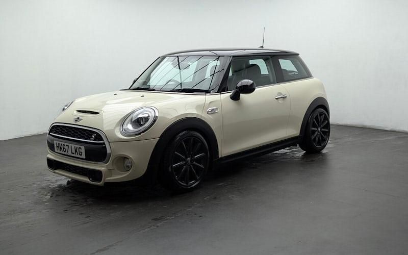 Used Mini Cooper S Hatch 192 HP (141 kW) 2017 White Hatchback
