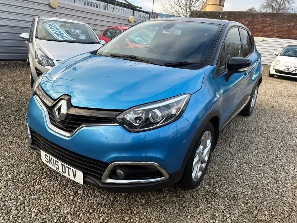 Usado Renault Captur Dynamique 90 HP (66 kW) 2015 Azul SUV