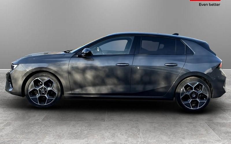 Used Vauxhall Astra Ultimate 131 HP (96 kW) 2025 Hatchback