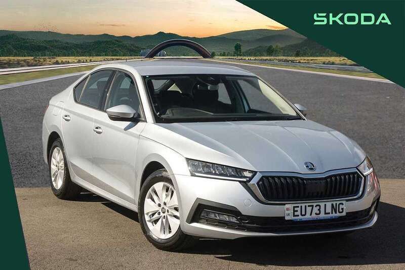 Silver Used 2023 Skoda Octavia SE Hatchback | £17,995 (Fair price) - Image 1/4