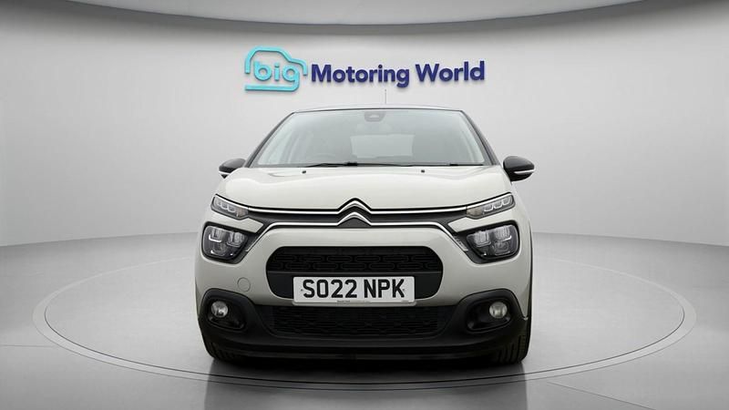Used Citroën C3 Shine 102 HP (75 kW) 2022 Beige Hatchback