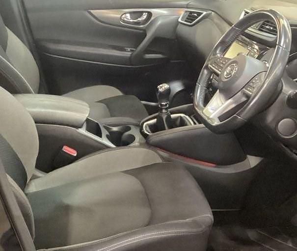 Used Nissan Qashqai N-Connecta 115 HP (84 kW) 2018 Black SUV