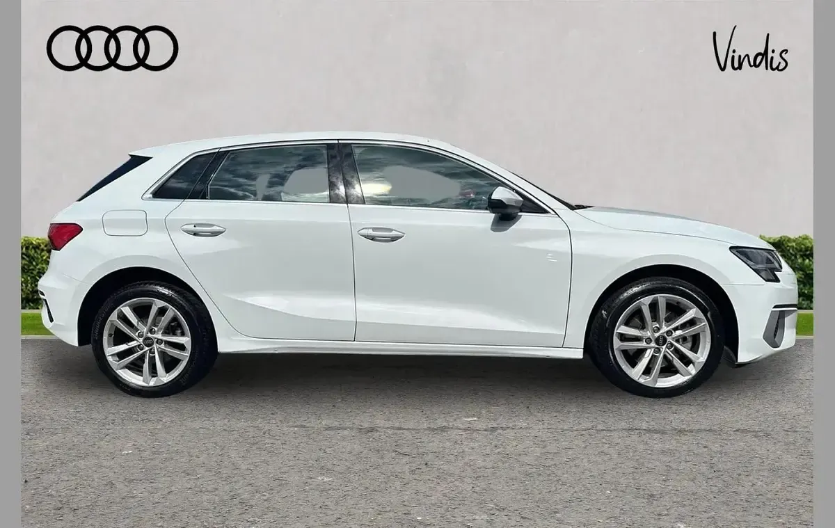Used Audi A3 e-tron Sport 200 HP (147 kW) 2025 White Hatchback