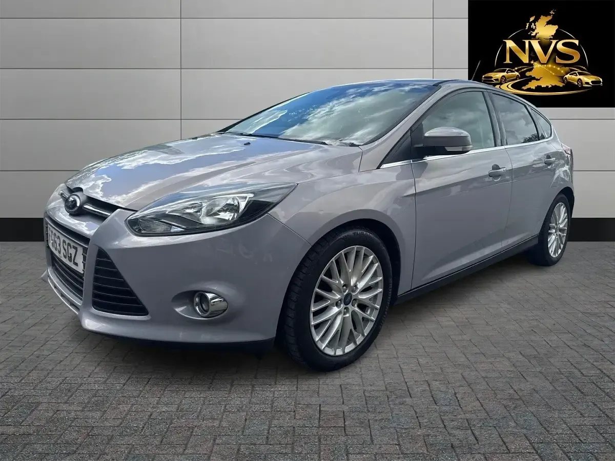 Used Ford Focus Zetec 115 HP (84 kW) 2013 Silver Hatchback