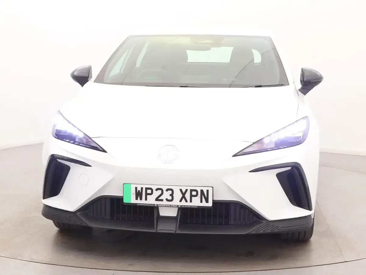 Used MG MG4 EV SE 319 kW (435 HP) 2023 White Hatchback