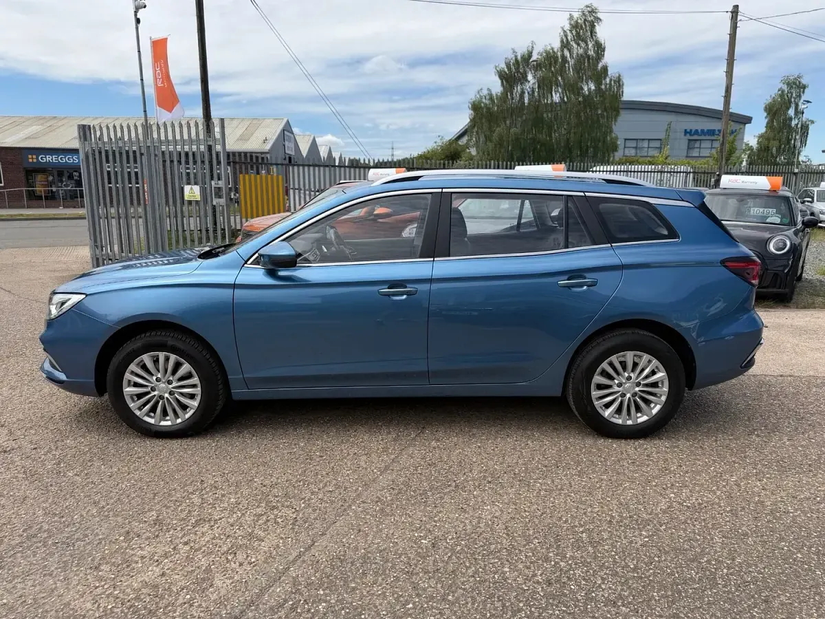 Used MG MG5 EV Exclusive 114 kW (156 HP) 2022 Blue Estate