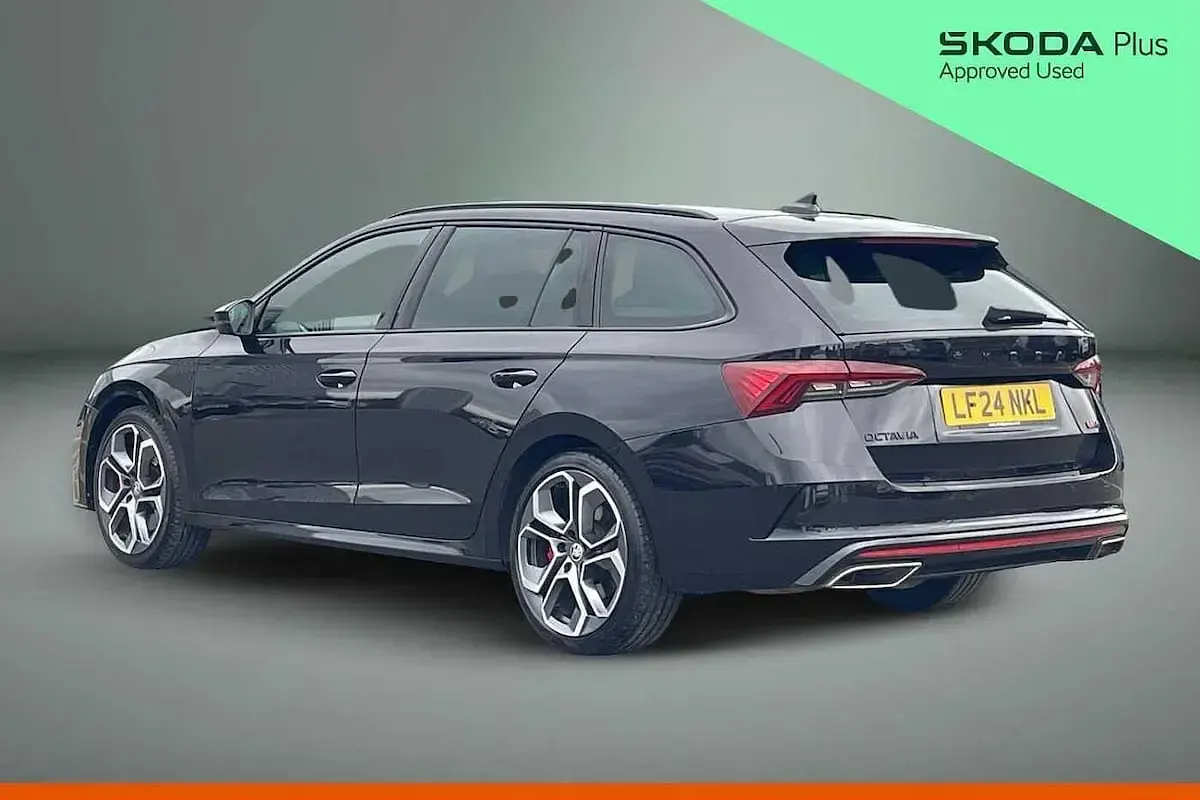 Gebraucht Skoda Octavia vRS 241 PS (177 kW) 2024 Schwarz Kombi