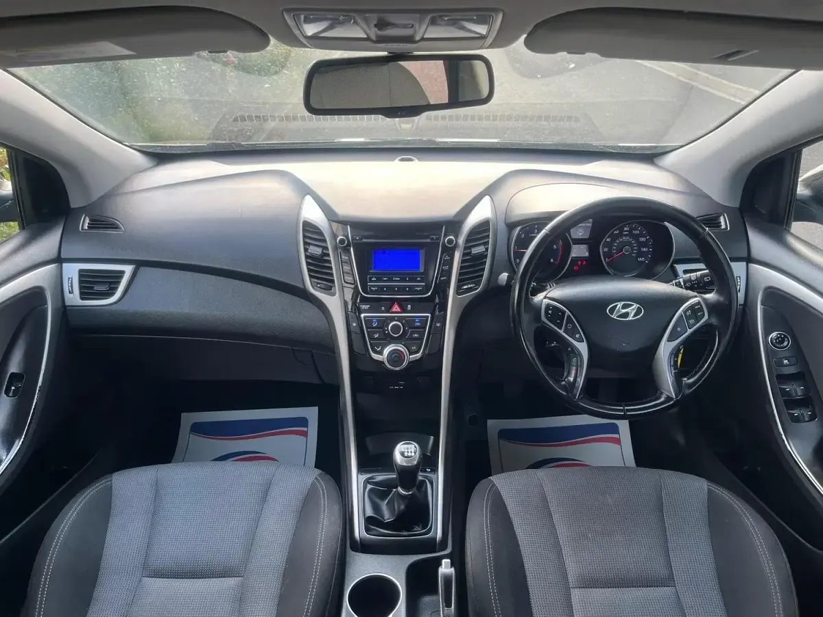Used Hyundai i30 SE 110 HP (80 kW) 2015 Black Hatchback