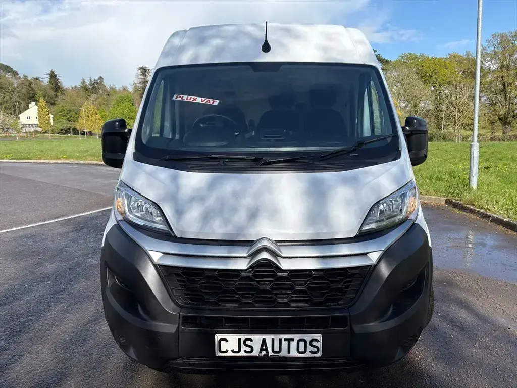 Usado Citroën Relay 140 HP (102 kW) 2022 Branco Van