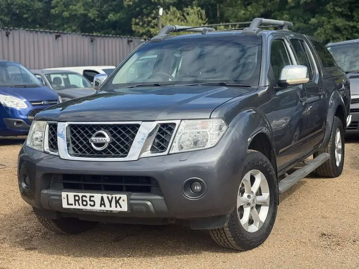 Used Nissan Navara Tekna 2015 Grey Pickup