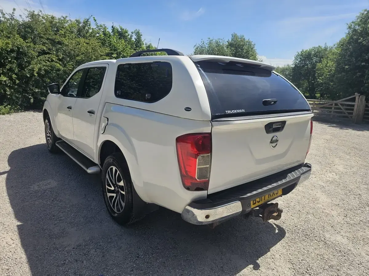Used Nissan Navara N-Connecta 2017 White Pickup