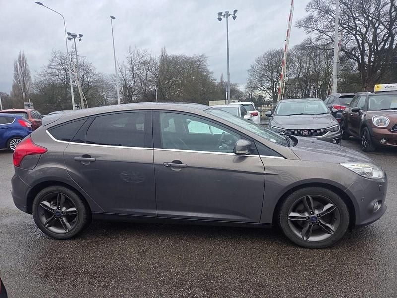 Used Ford Focus Titanium X 180 HP (132 kW) 2013 Brown Hatchback