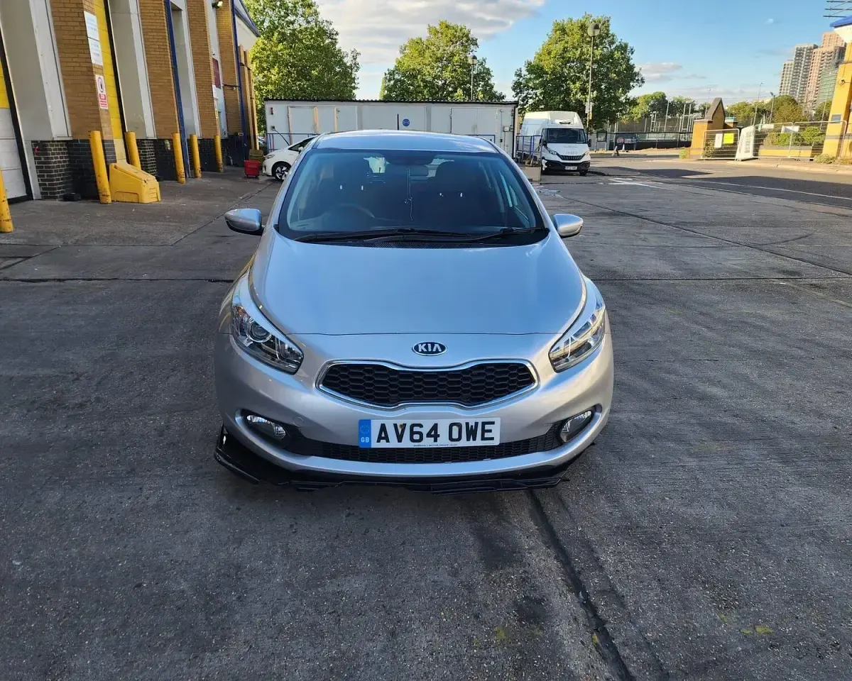 Used Kia Ceed 2014 Silver Hatchback
