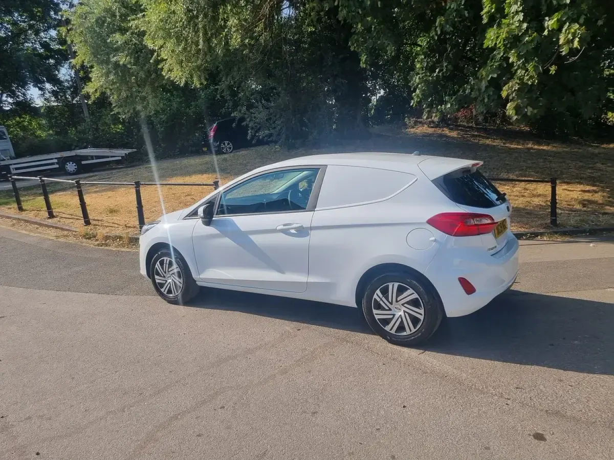 Used Ford Fiesta 2019 White Hatchback