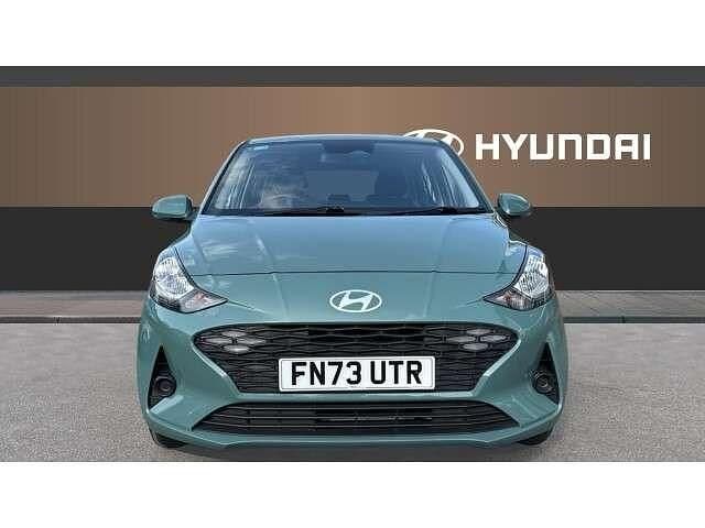 Used Hyundai i10 Advanced 84 HP (61 kW) 2023 Green Hatchback