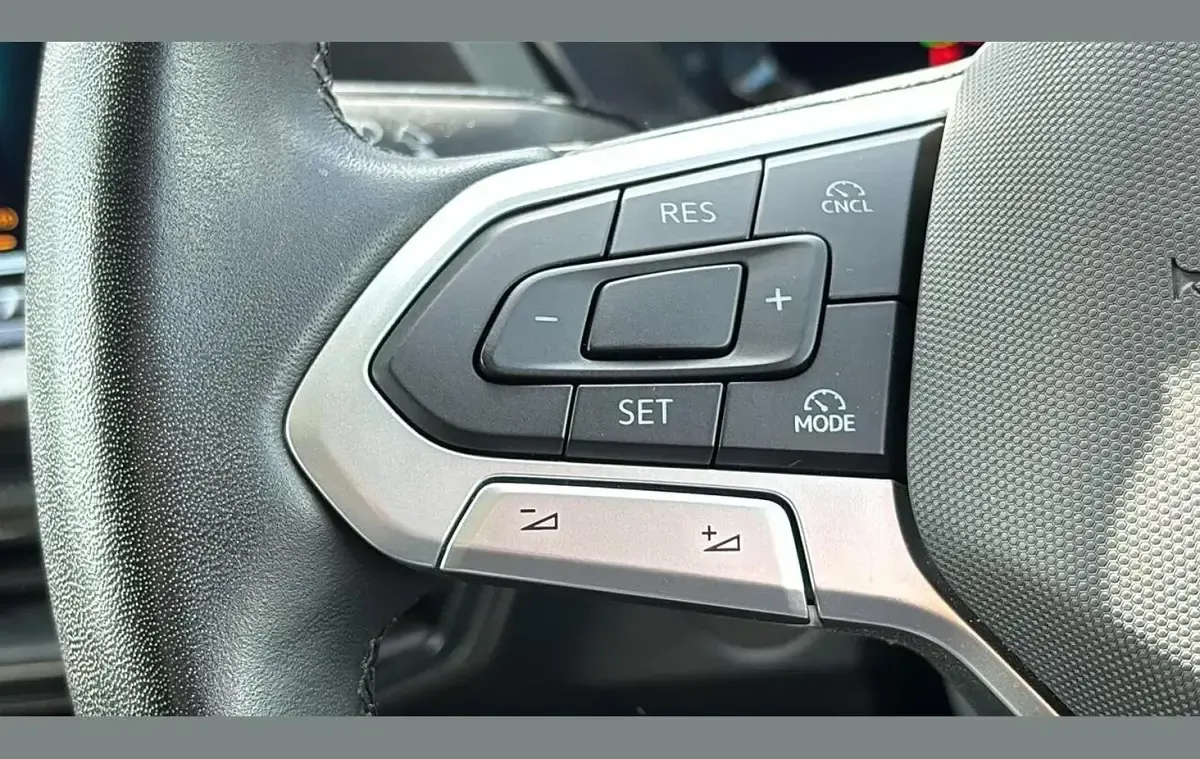 Used VW Caddy Pro 120 HP (88 kW) 2025 Grey MPV
