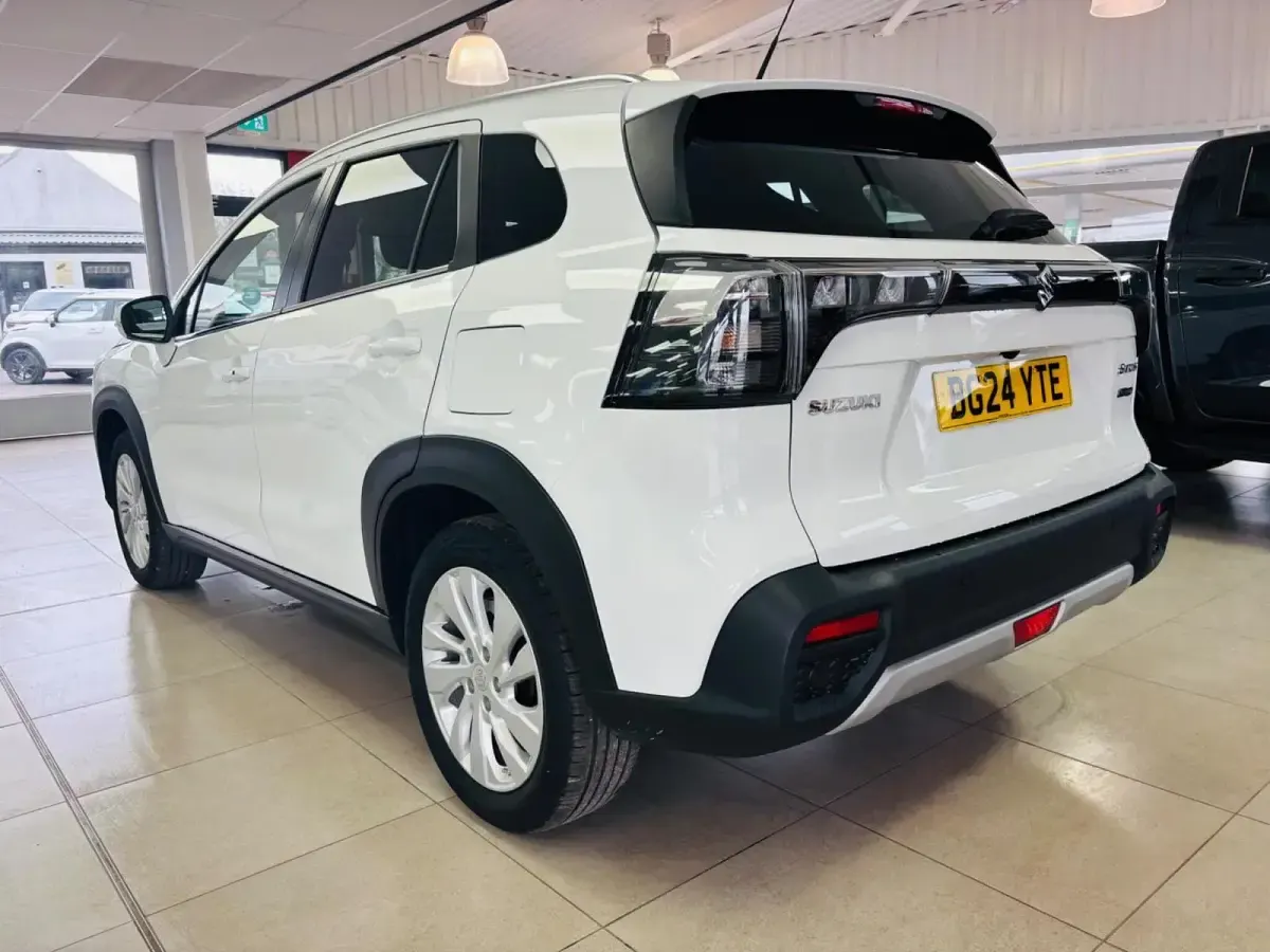 Used Suzuki SX4 S-Cross 116 HP (85 kW) 2024 White SUV