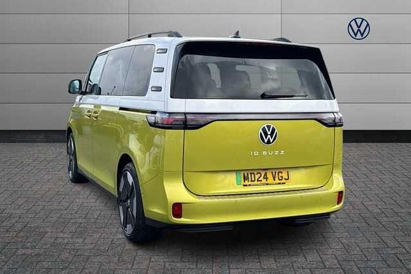Used VW ID. Buzz Pro 150 kW (204 HP) 2024 White MPV