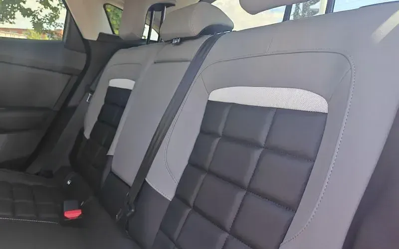 Used Citroën C4 131 HP (96 kW) 2025 Red SUV