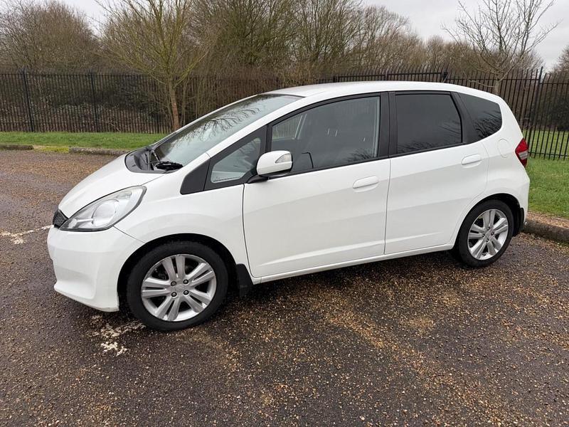 Used Honda Jazz ES 2015 White Hatchback