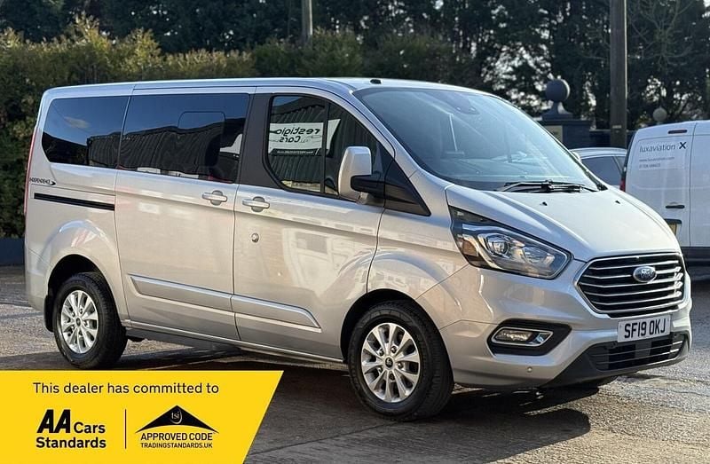 Used Ford Tourneo Custom Titanium 2019 Silver Van