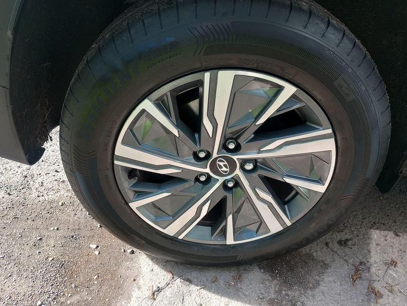 Used Hyundai Tucson SE 2022 White SUV